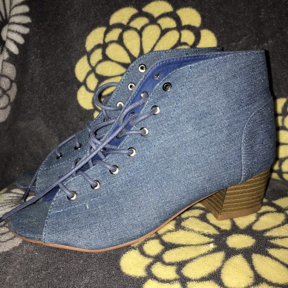 Blue Heels